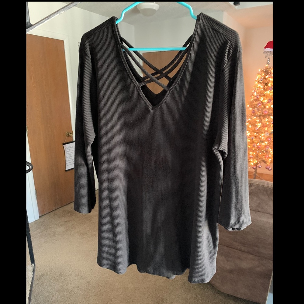 White Birch Criss Cross 3/4 Length Sleeve Top
